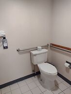 Super 8 by Wyndham Monroe WI