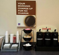 Motel 6 Saukville, WI