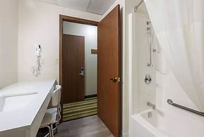 Super 8 by Wyndham Superior WI