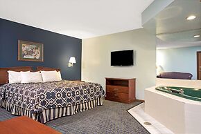 Super 8 by Wyndham Hudson