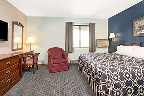Super 8 by Wyndham Hudson