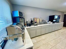 Baymont by Wyndham Oshkosh Airport