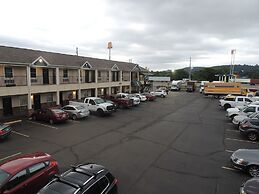 Super 8 by Wyndham Mifflinville Near Bloomsburg