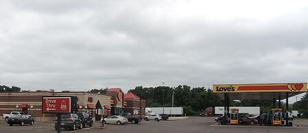 Super 8 by Wyndham Mifflinville Near Bloomsburg