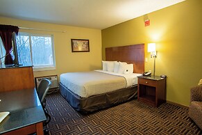 Coratel Inn & Suites By Jasper River Falls