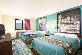 Super 8 by Wyndham Pittsburgh PA Airport/University Area