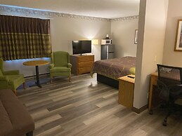 Super 8 by Wyndham Green Bay Near Stadium