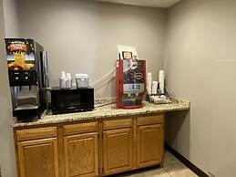 Super 8 by Wyndham Green Bay Near Stadium