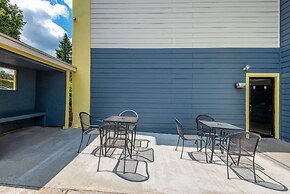 Days Inn by Wyndham Somerset PA I-70 I-76