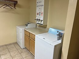 Super 8 by Wyndham Altoona