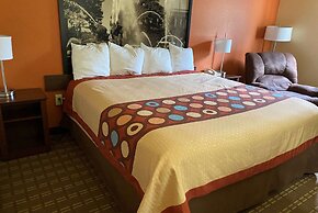 Super 8 by Wyndham Altoona