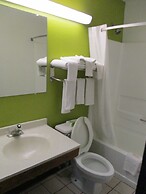 Super 8 by Wyndham Franklin