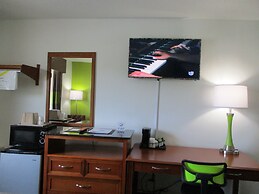 Super 8 by Wyndham Franklin