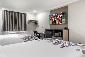 Red Roof Inn Suffolk