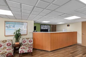 Super 8 by Wyndham Myrtle Beach/Market Common Area