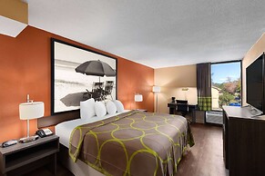 Super 8 by Wyndham Myrtle Beach/Market Common Area