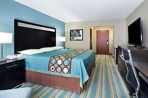 Super 8 by Wyndham Sulphur