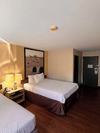 Super 8 by Wyndham Radcliff Ft. Knox Area
