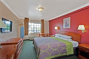 Super 8 by Wyndham Hollywood/LA Area