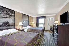 Super 8 by Wyndham Knoxville East