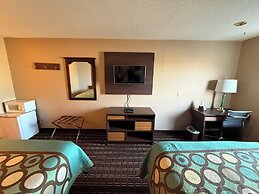 Super 8 by Wyndham Reedsburg