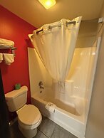 Super 8 by Wyndham Reedsburg