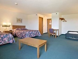 Super 8 by Wyndham Chillicothe