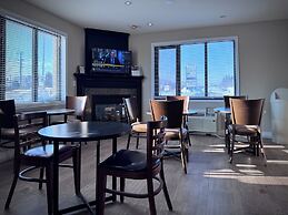 Super 8 by Wyndham Guelph