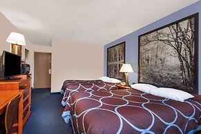 Super 8 by Wyndham Adrian