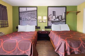 Super 8 by Wyndham Youngstown/Girard