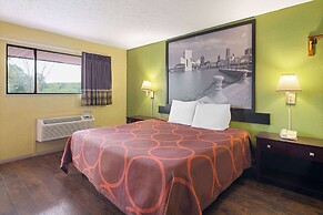 Super 8 by Wyndham Youngstown/Girard