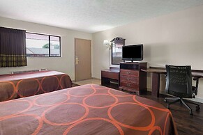 Super 8 by Wyndham Youngstown/Girard