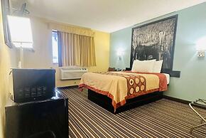 Super 8 by Wyndham Warrenton