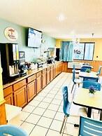 Super 8 by Wyndham Warrenton