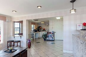 Knights Inn North Attleboro