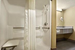 Super 8 by Wyndham Hattiesburg North