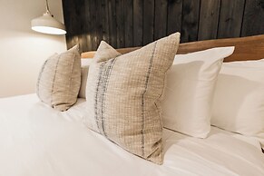 Wonderstone at Glacier