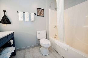 AmericInn by Wyndham Tomahawk