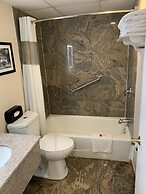 Super 8 by Wyndham Sturbridge