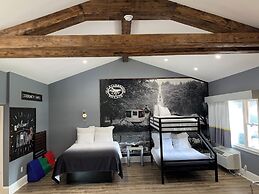 Super 8 by Wyndham Sturbridge