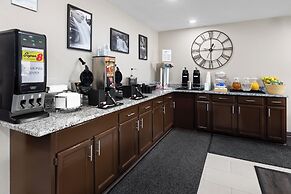 Super 8 by Wyndham Fairmont