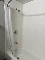 Super 8 by Wyndham Clemmons/Bermuda Run/Winston-Salem I-40