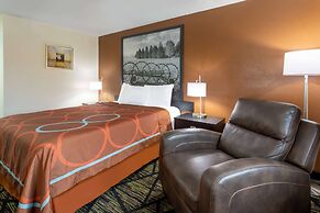 Super 8 by Wyndham Wooster