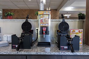 Super 8 by Wyndham Smithfield/Selma