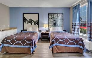 Super 8 by Wyndham Smithfield/Selma