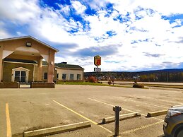 Super 8 by Wyndham Hinton