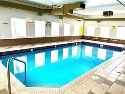 Super 8 by Wyndham Hinton