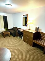 Super 8 by Wyndham Hinton