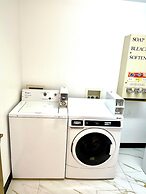 Super 8 by Wyndham Hinton