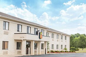 Super 8 by Wyndham Bedford